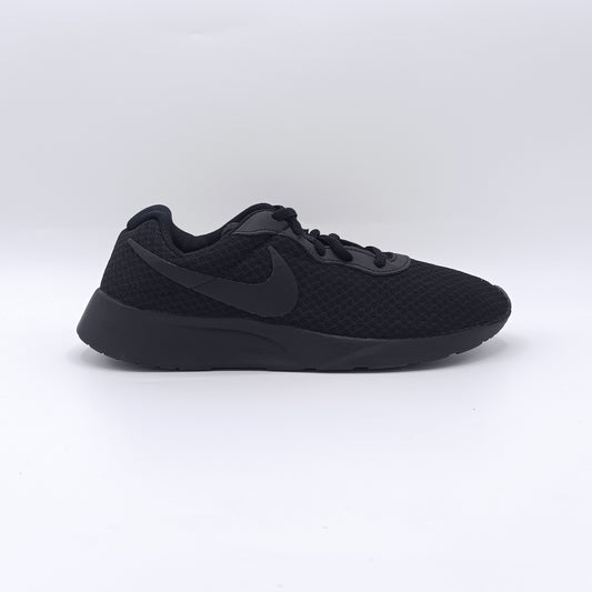 Nike Tanjun