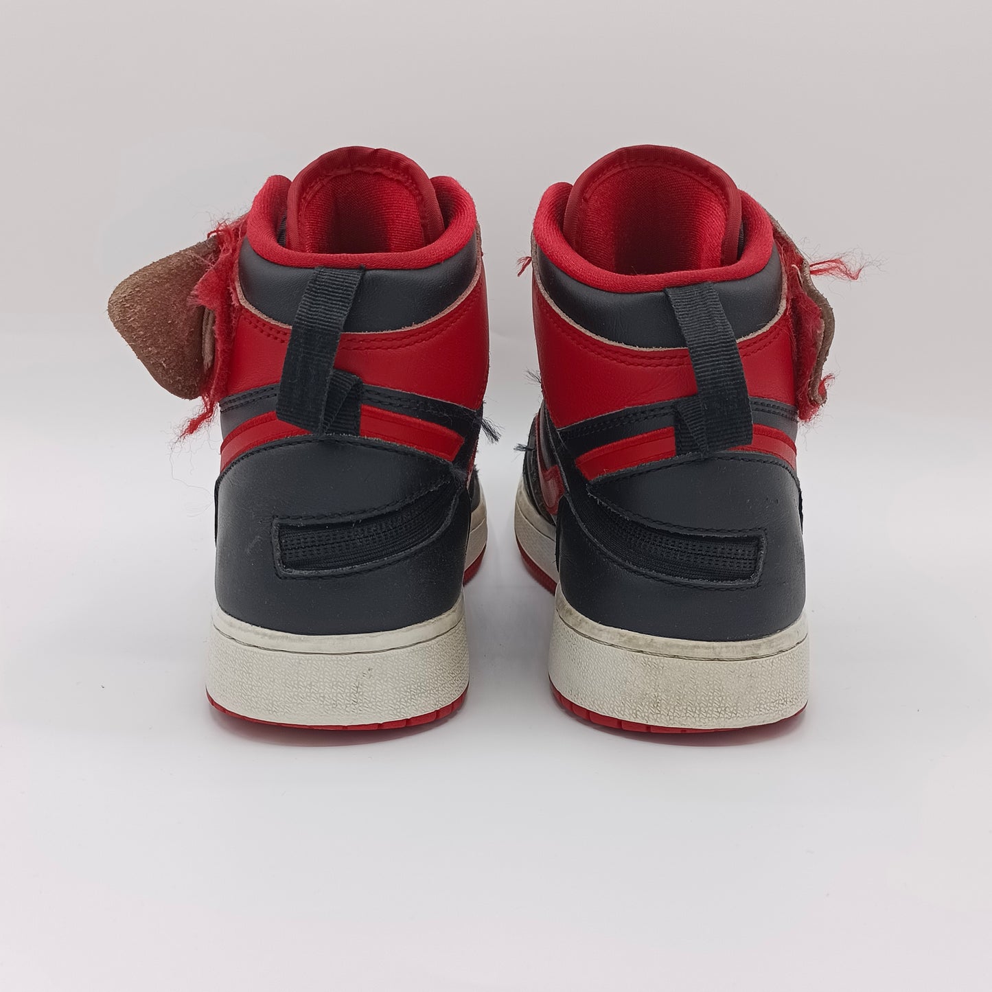 Nike Air Jordan 1 Hi FlyEase