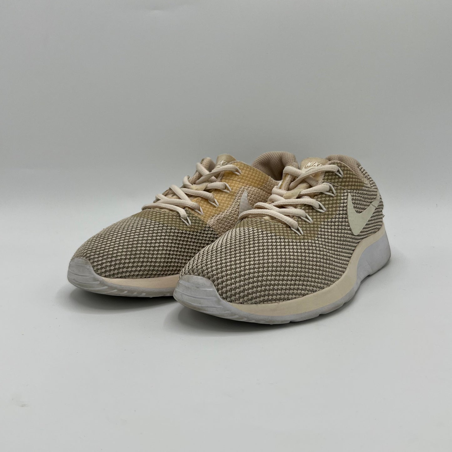 Nike Tanjun