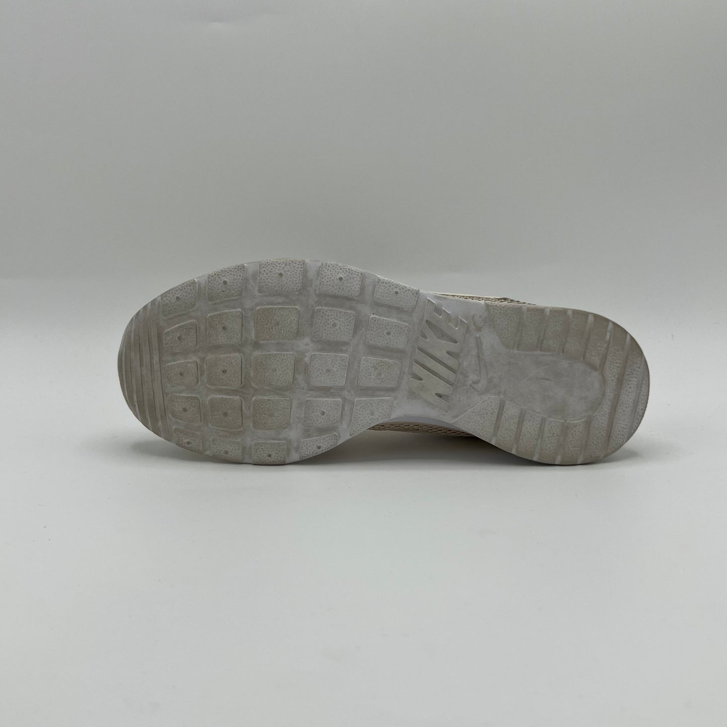 Nike Tanjun