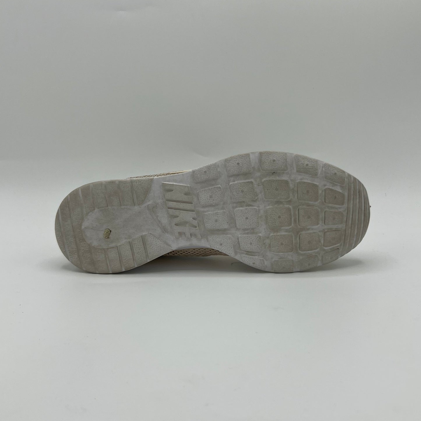 Nike Tanjun