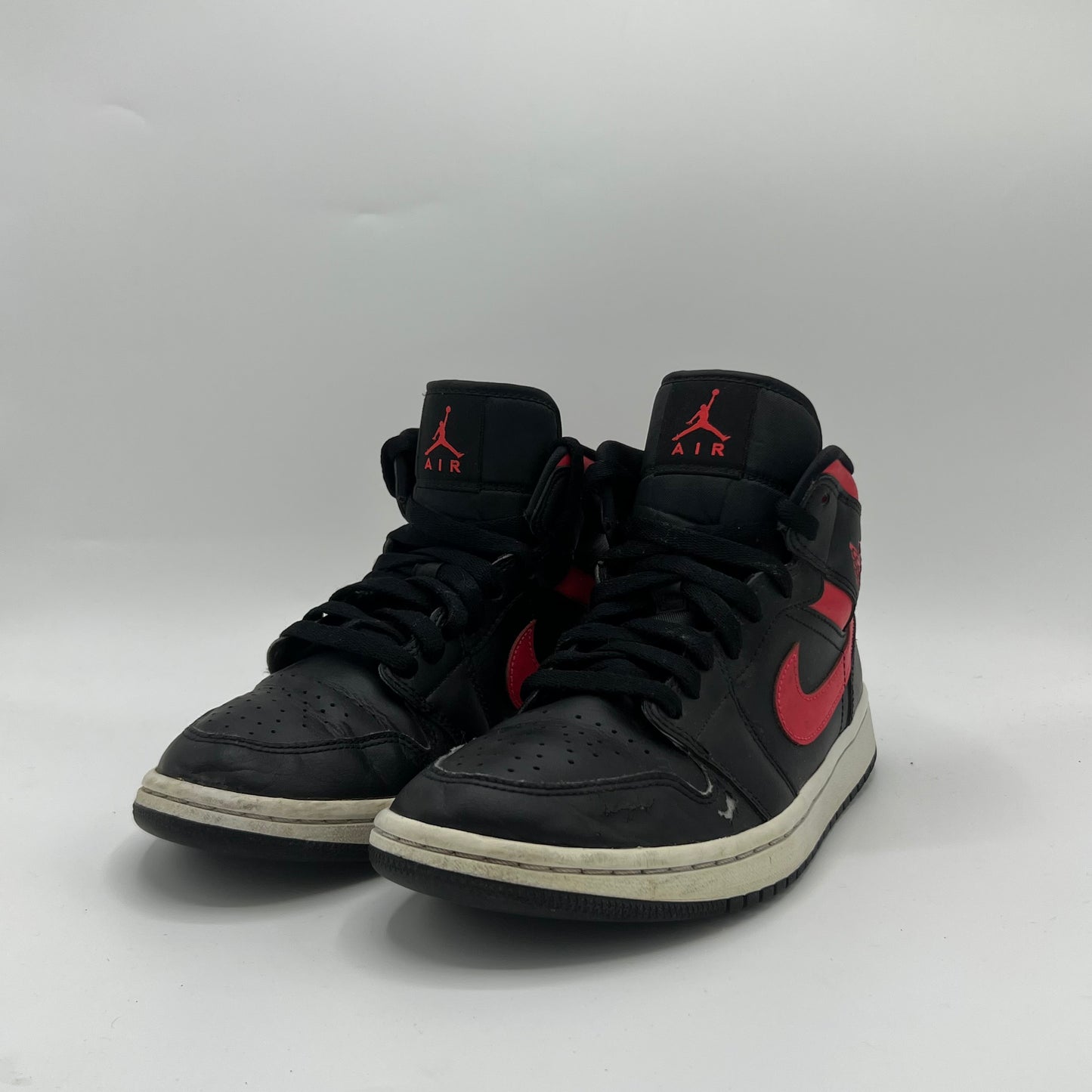 Nike Air Jordan 1 Mid