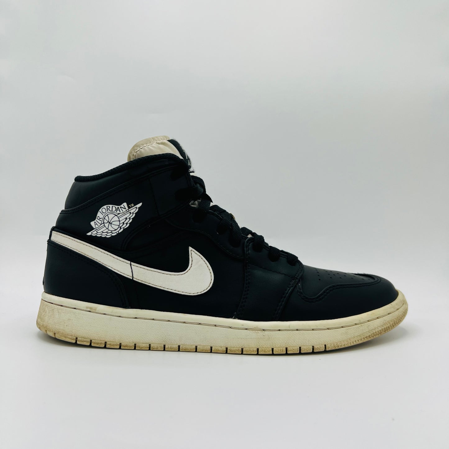 Nike Air Jordan 1 Mid