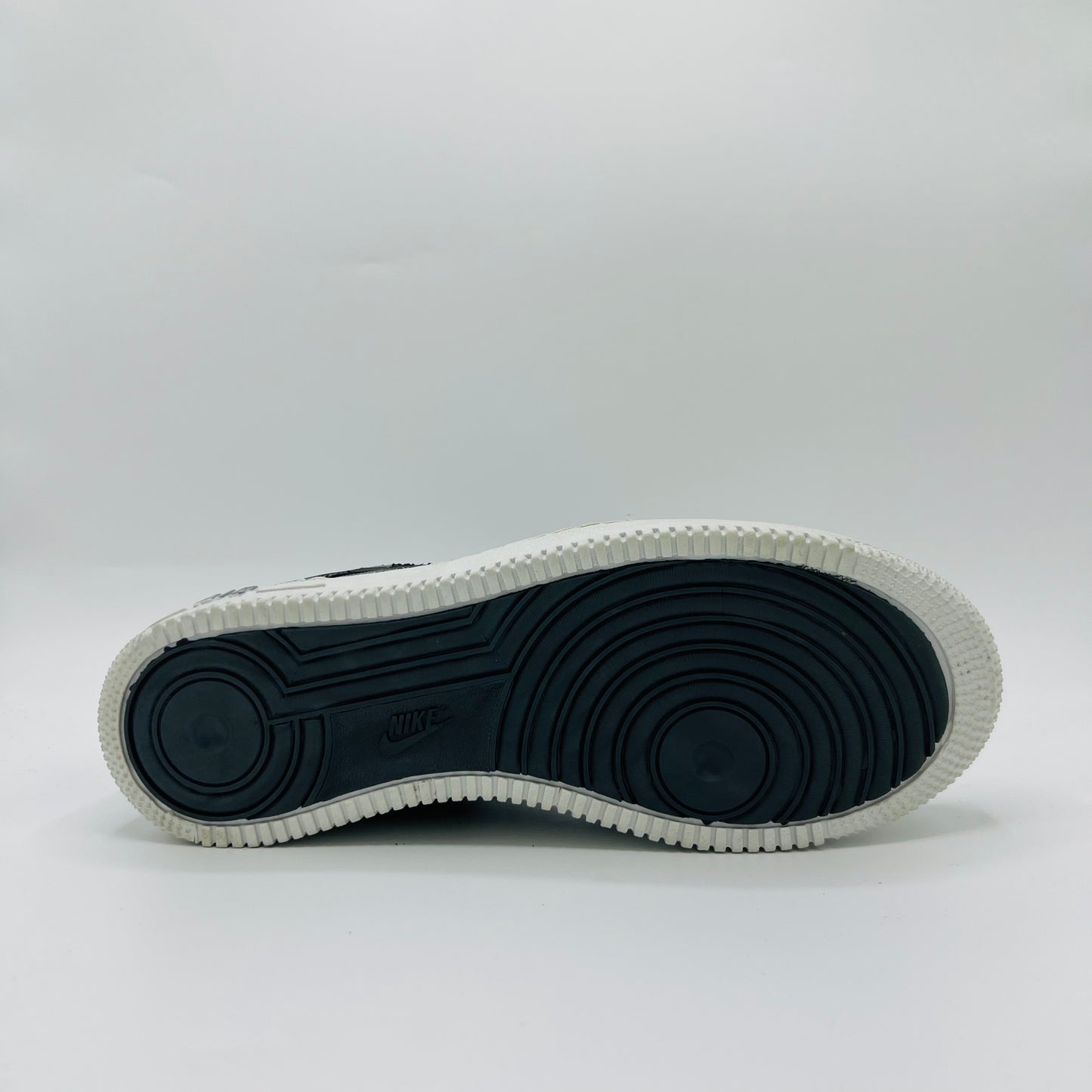 Nike Air Force 1 '07 LV8