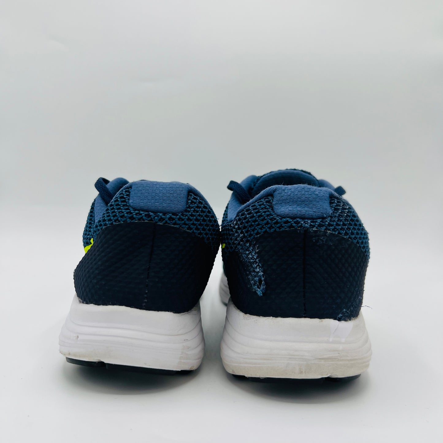 Nike Revolution 3