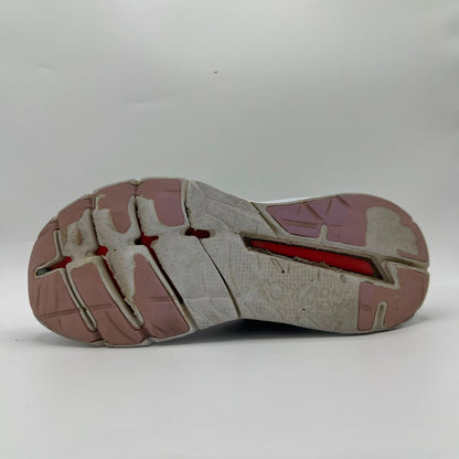 Hoka One One Elvon