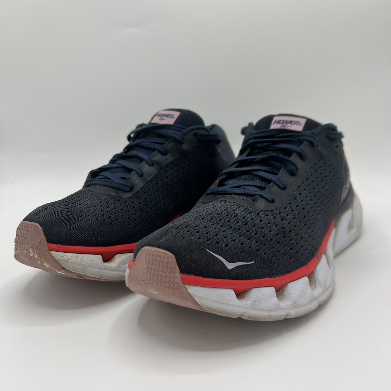 Hoka One One Elvon