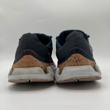 Hoka One One Elvon