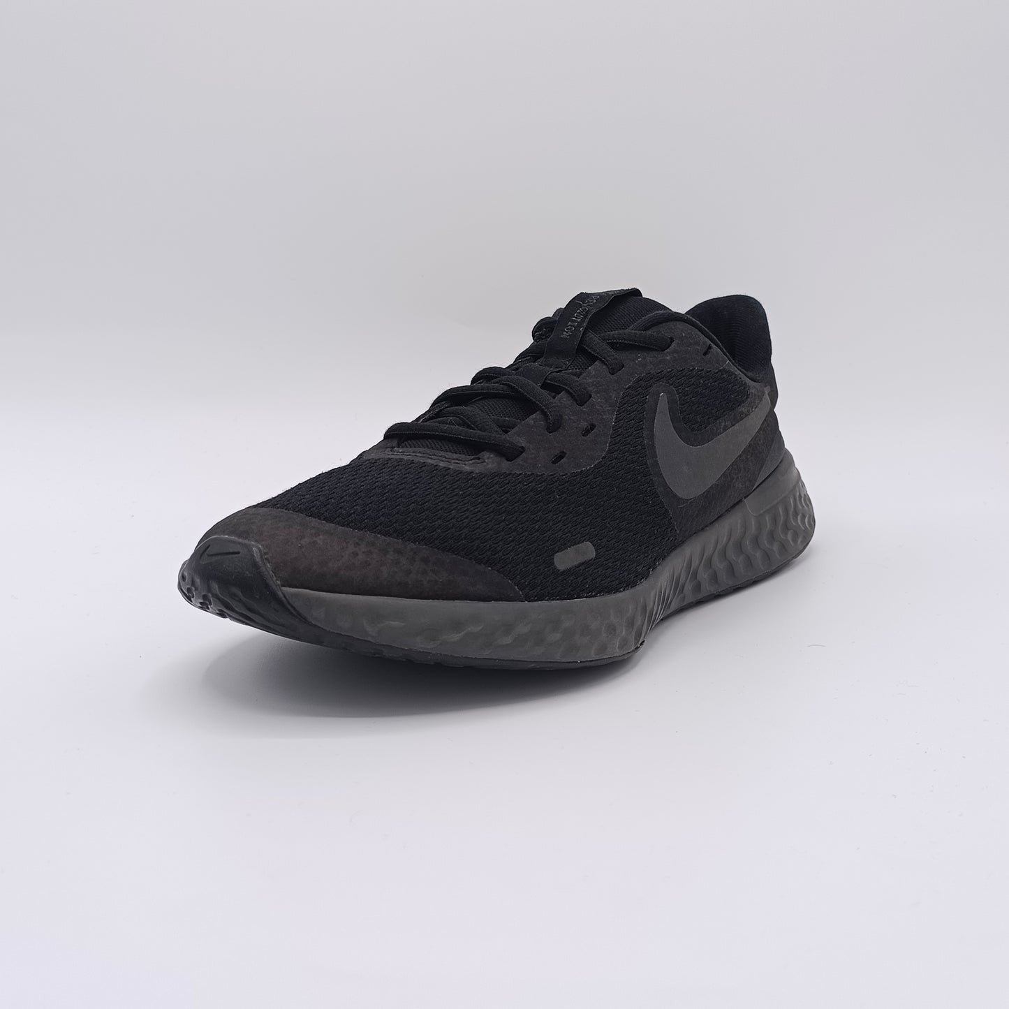 Nike Revolution 5