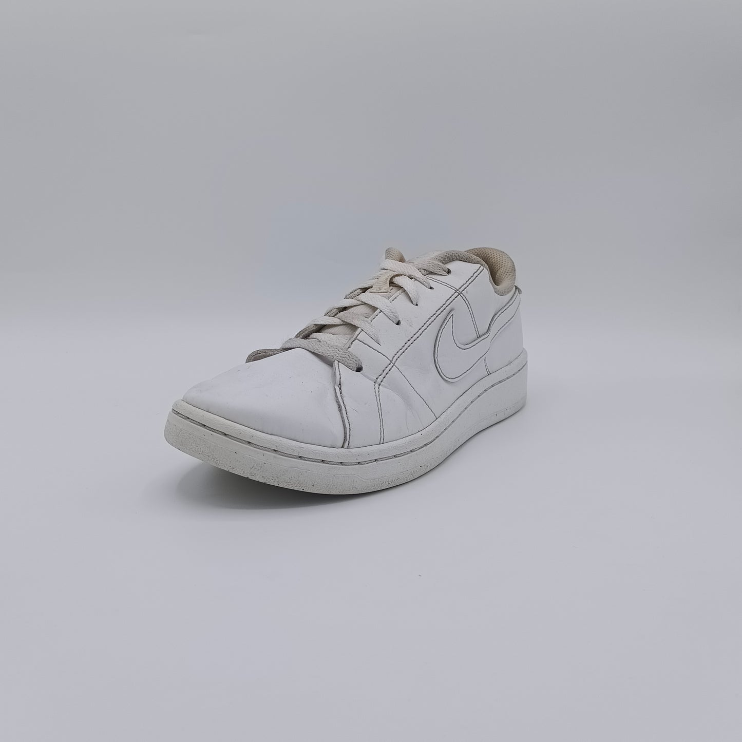 Nike Court Royale 2