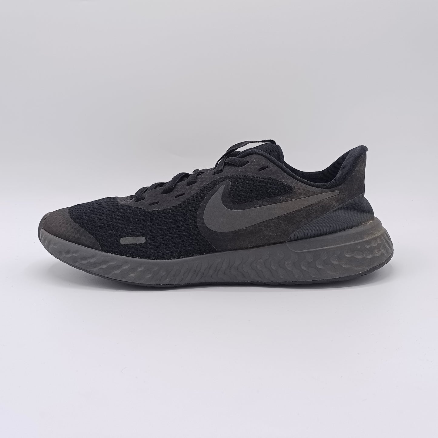 Nike Revolution 5