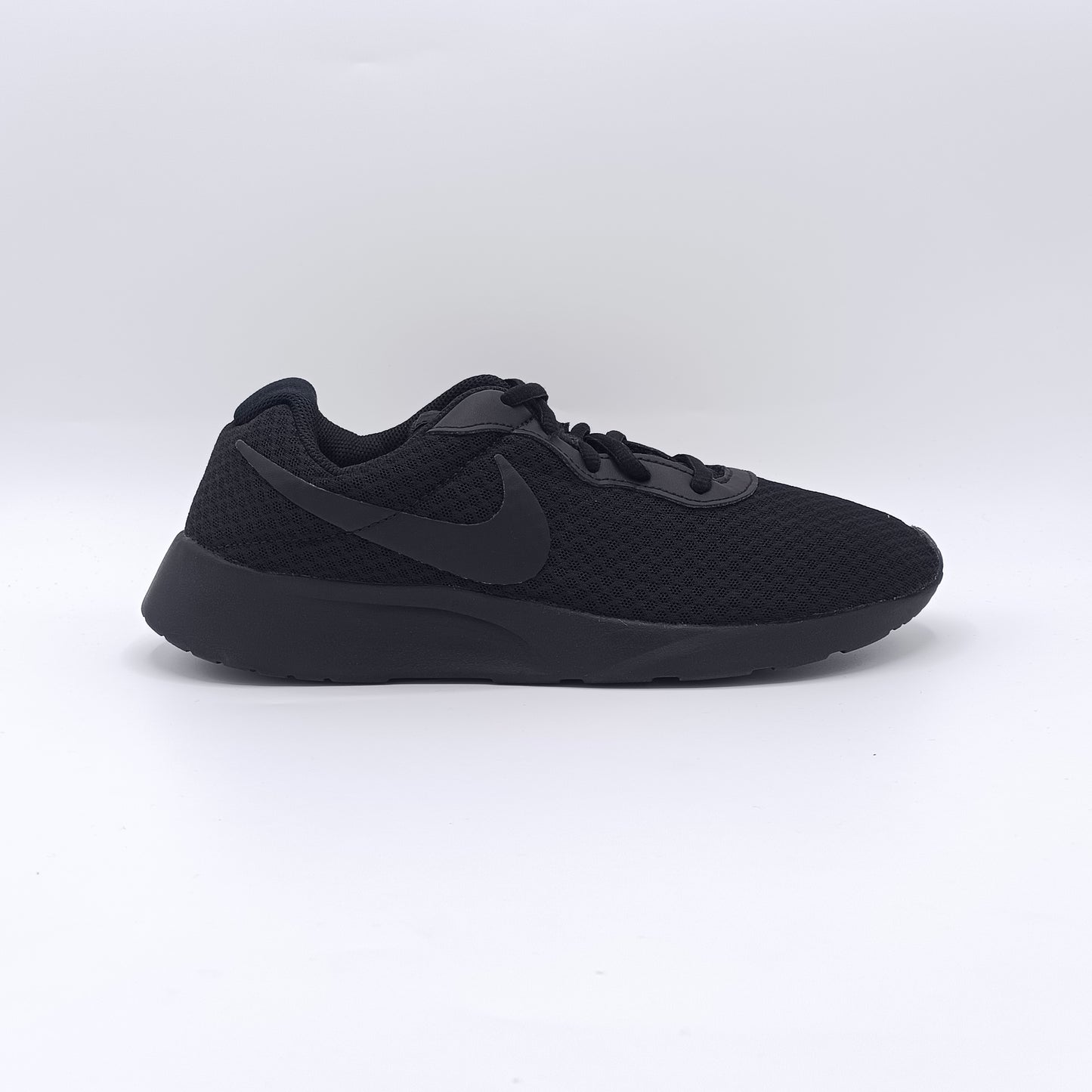 Nike Tanjun