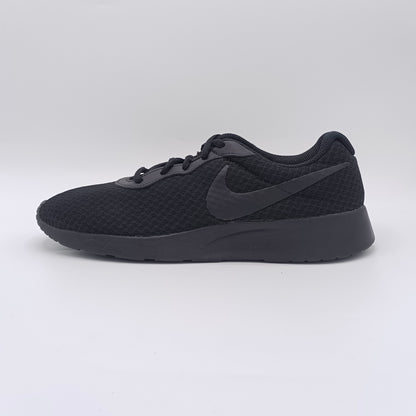 Nike Tanjun