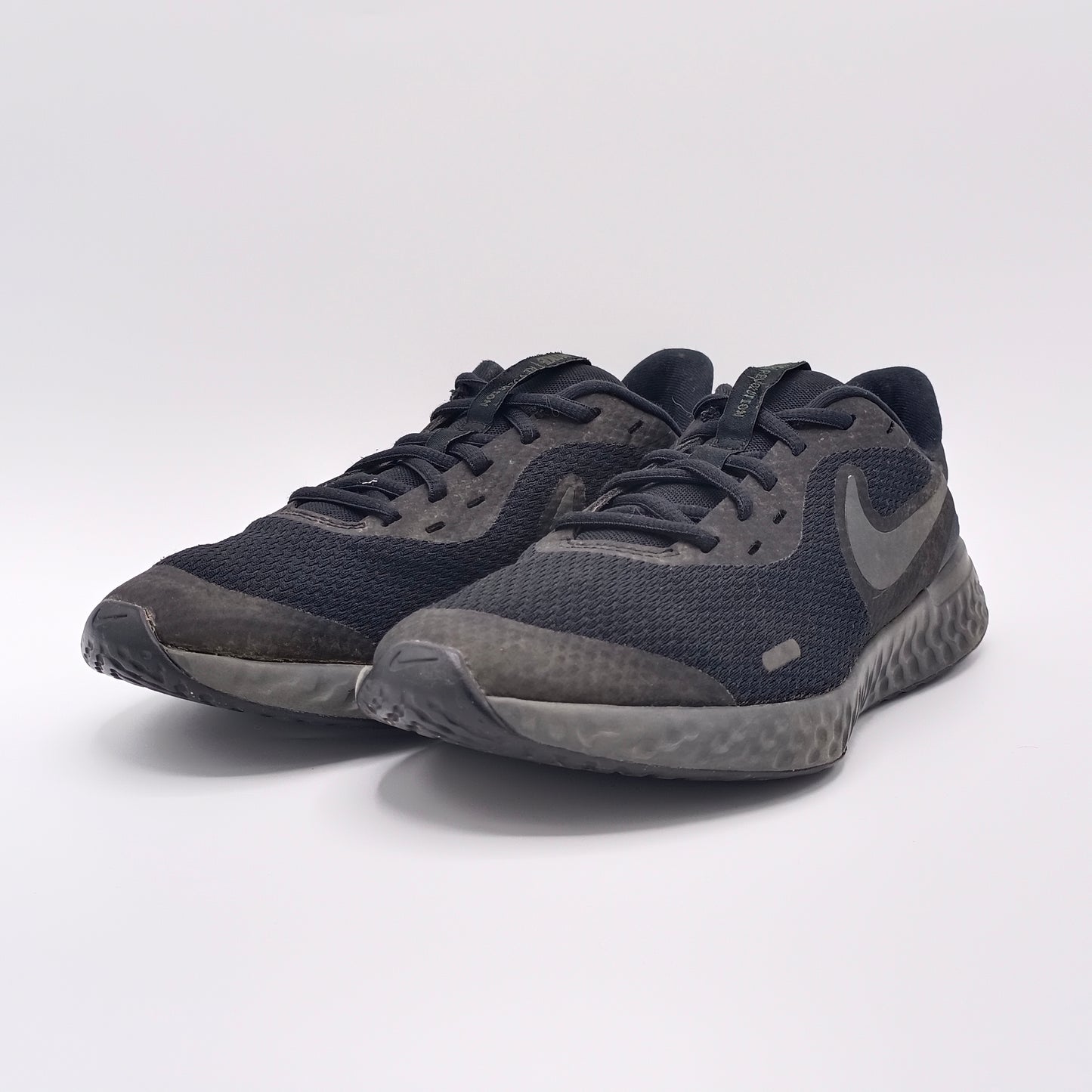 Nike Revolution 5