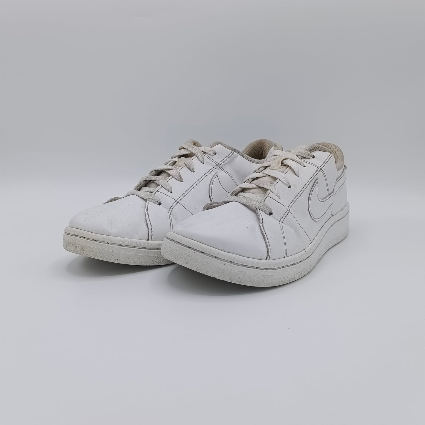 Nike Court Royale 2