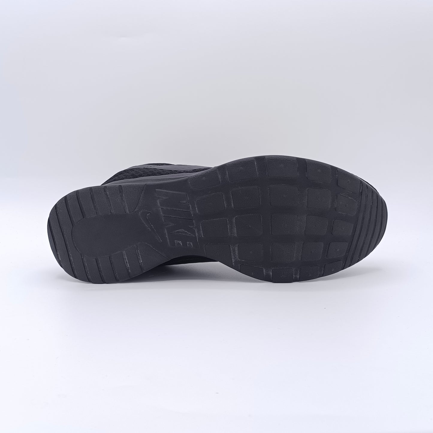 Nike Tanjun