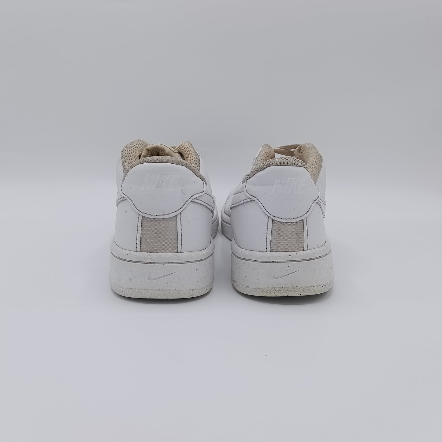 Nike Court Royale 2