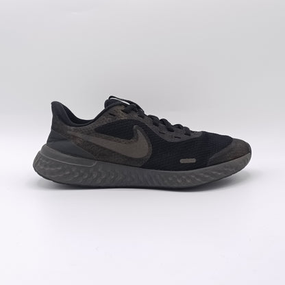 Nike Revolution 5
