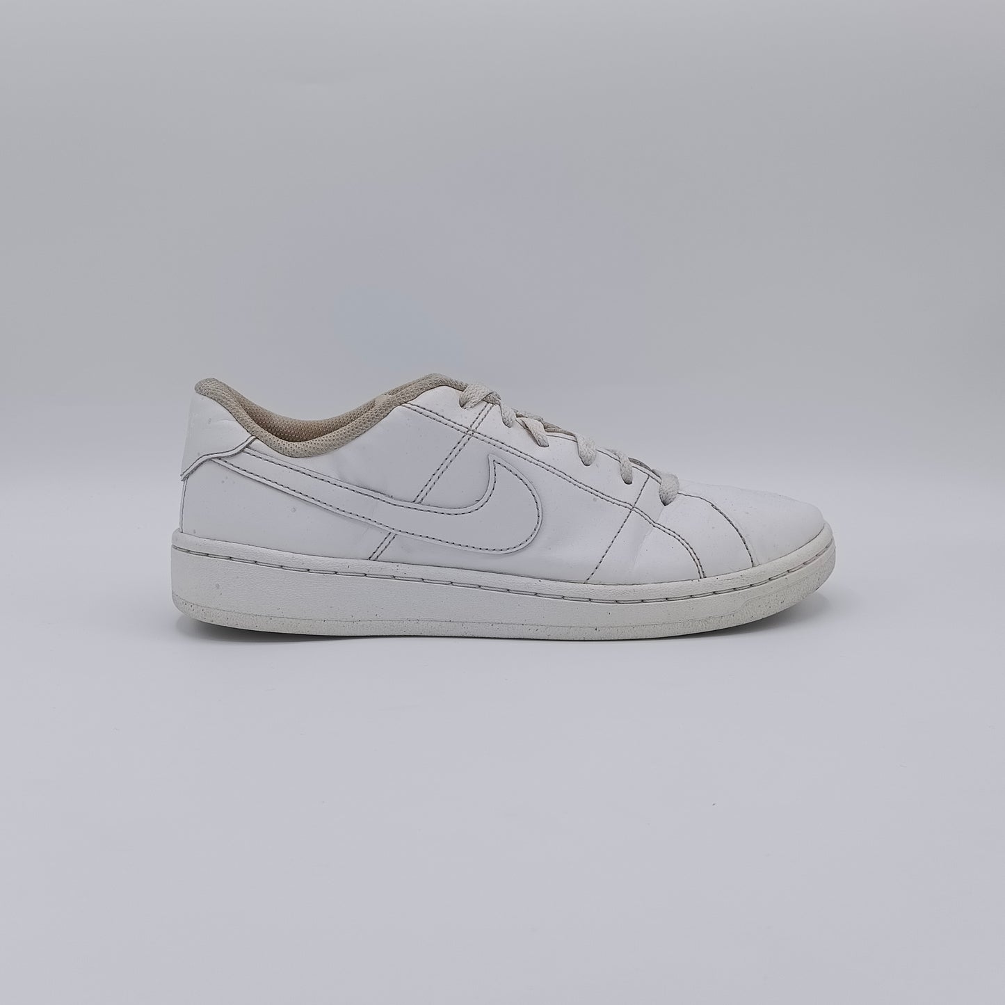 Nike Court Royale 2